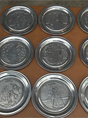 9 Wilton Armetale collectors Plates “A Christmas Carol”